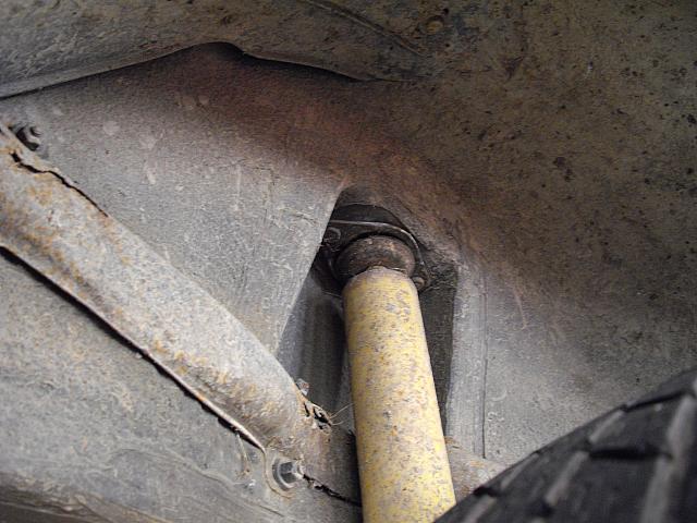 Rear passenger's upper shock mount
